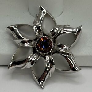 Elizabeth Reimer Arcansas Vtg 50’s flower brooch
